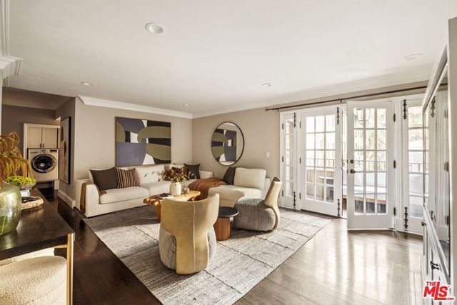 8455 Fountain Avenue 411, West Hollywood, CA 90069