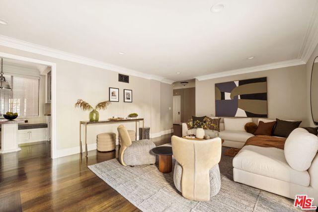 8455 Fountain Avenue 411, West Hollywood, CA 90069