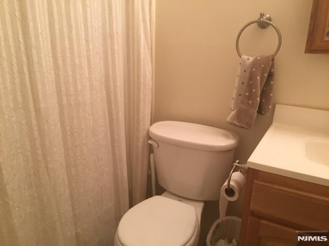 77 Liberty Street 33, Little Ferry, NJ 07643