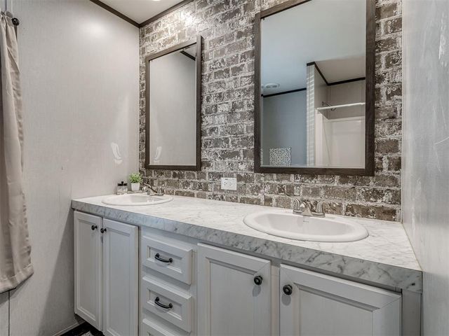 24047 MacArthur Avenue, Blanchard, OK 73010