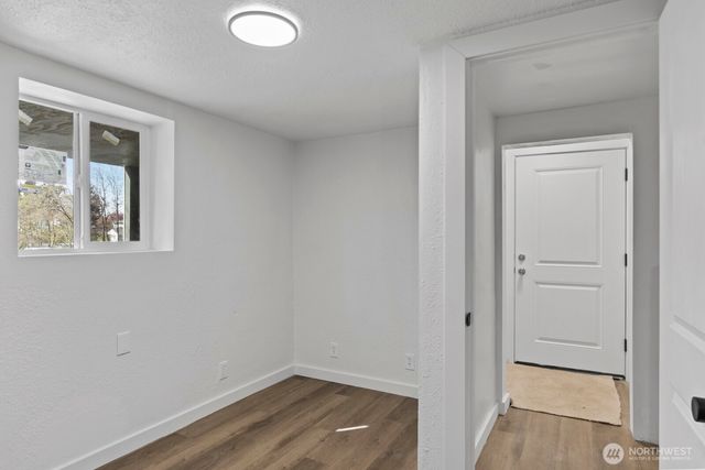 1023 SW Roxbury Street, Seattle, WA 98106