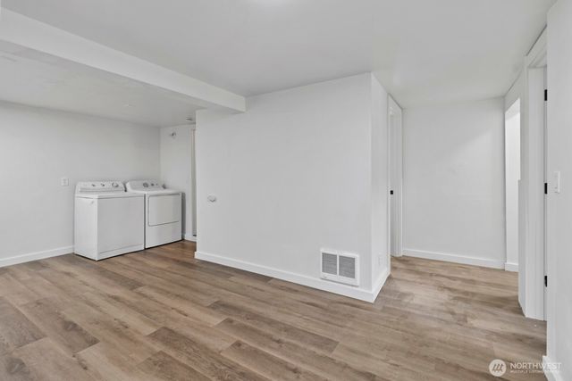 1023 SW Roxbury Street, Seattle, WA 98106