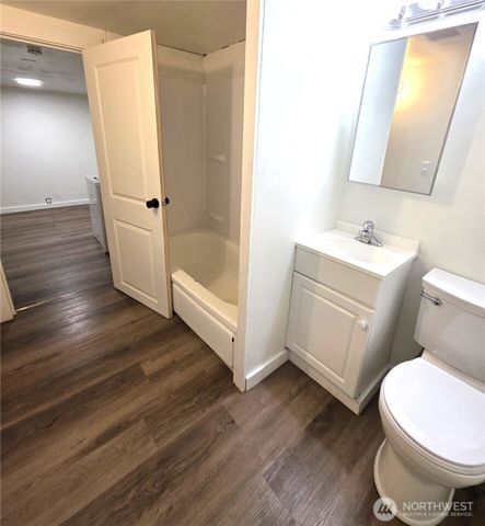 1023 SW Roxbury Street, Seattle, WA 98106