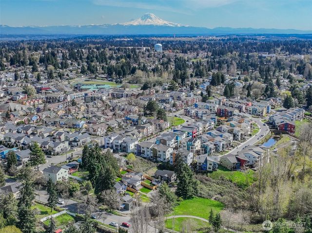 1023 SW Roxbury Street, Seattle, WA 98106