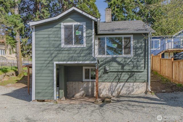 1023 SW Roxbury Street, Seattle, WA 98106