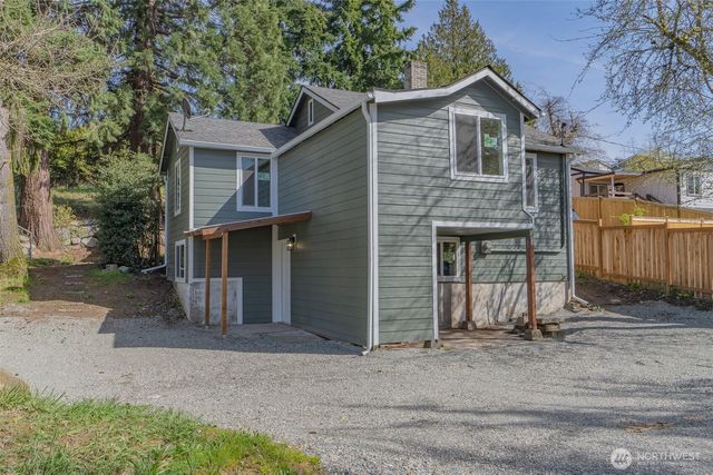 1023 SW Roxbury Street, Seattle, WA 98106