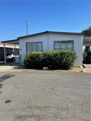 22601 Bear Valley 70, Apple Valley, CA 92308