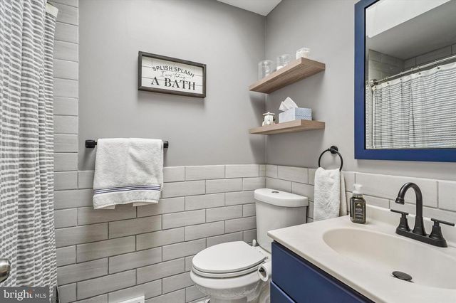 565 DOMINO LN, Philadelphia, PA 19128
