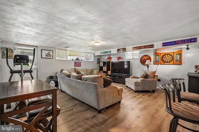 565 DOMINO LN, Philadelphia, PA 19128