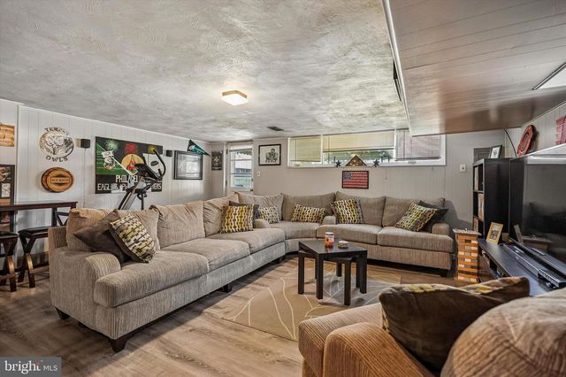 565 DOMINO LN, Philadelphia, PA 19128