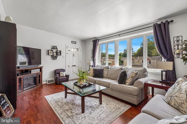 565 DOMINO LN, Philadelphia, PA 19128