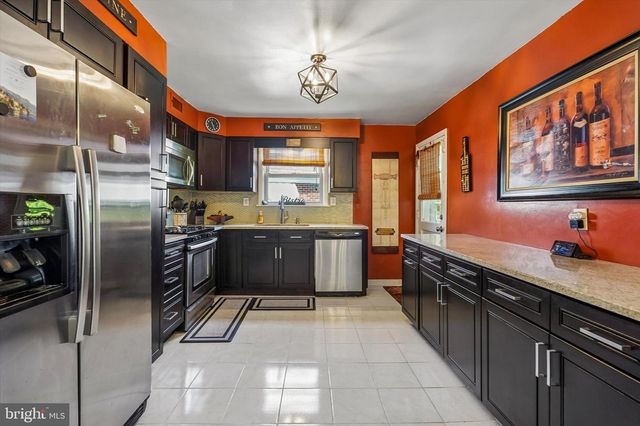 565 DOMINO LN, Philadelphia, PA 19128