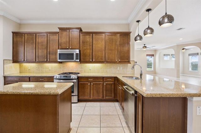 228 BAYOU BEND ROAD, Groveland, FL 34736
