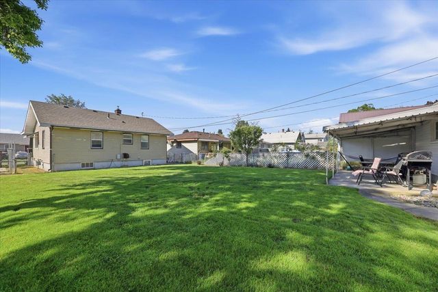 2025 E Glass Ave, Spokane, WA 99207