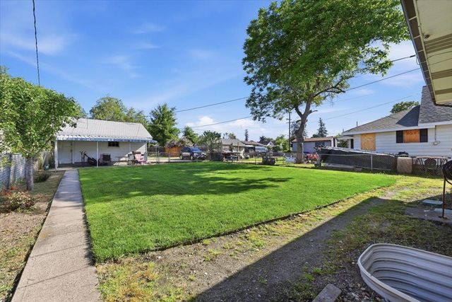 2025 E Glass Ave, Spokane, WA 99207