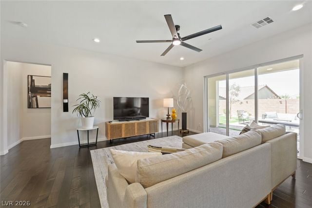 3084 Porte La Paz Avenue, Henderson, NV 89044