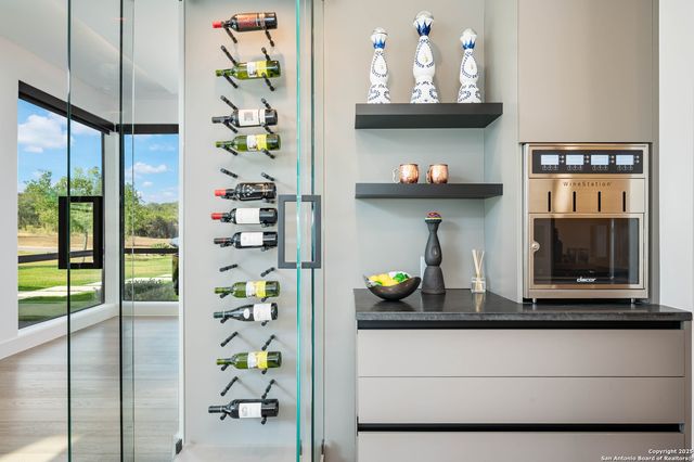 211 Wellesley Hill, Shavano Park, TX 78231