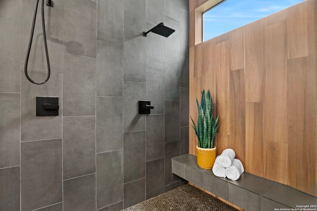 211 Wellesley Hill, Shavano Park, TX 78231