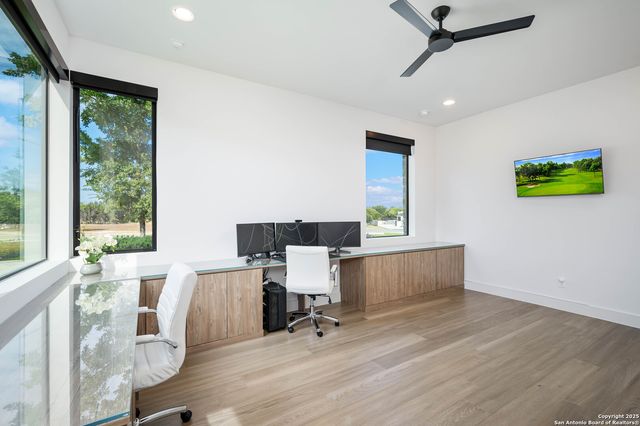 211 Wellesley Hill, Shavano Park, TX 78231