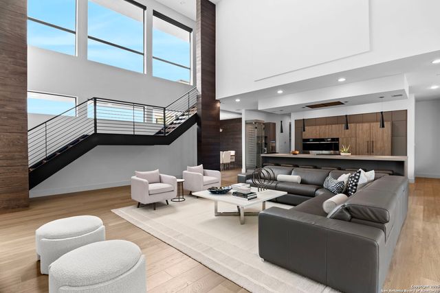 211 Wellesley Hill, Shavano Park, TX 78231