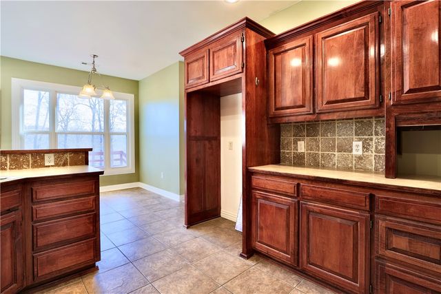 15076 Crawford Point Road, Rogers, AR 72756