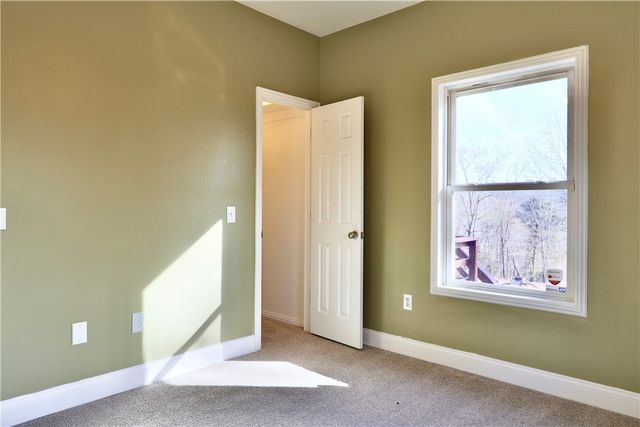 15076 Crawford Point Road, Rogers, AR 72756