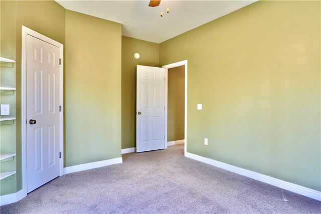 15076 Crawford Point Road, Rogers, AR 72756