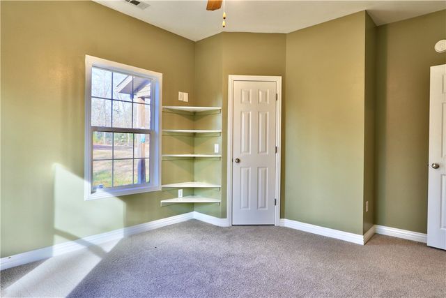 15076 Crawford Point Road, Rogers, AR 72756