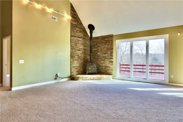 15076 Crawford Point Road, Rogers, AR 72756