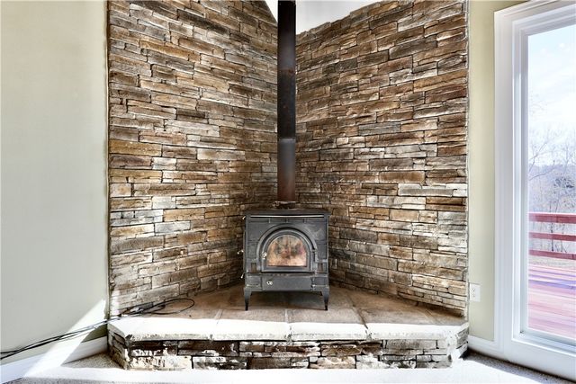 15076 Crawford Point Road, Rogers, AR 72756