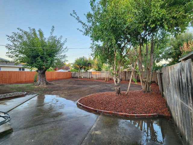 2413 Cordova Ln, Rancho Cordova, CA 95670