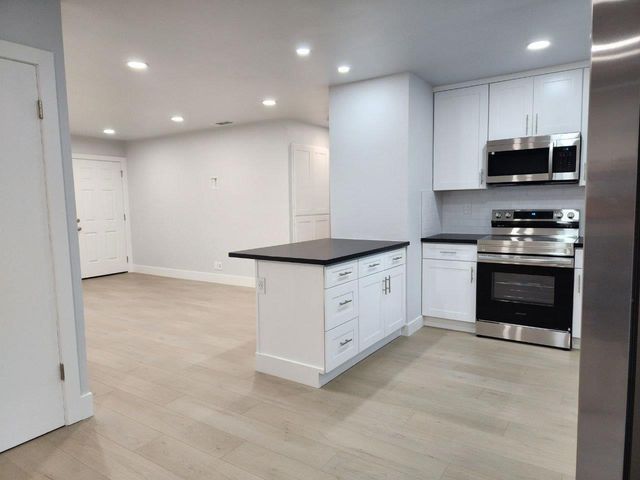 2413 Cordova Ln, Rancho Cordova, CA 95670