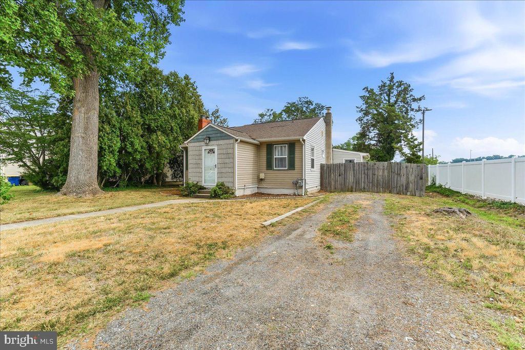 411 COWGILL ST, Dover, DE 19901