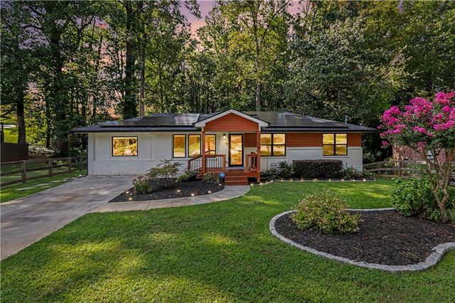 2596 Shetland Drive, Decatur, GA 30033