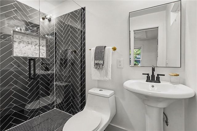 2596 Shetland Drive, Decatur, GA 30033