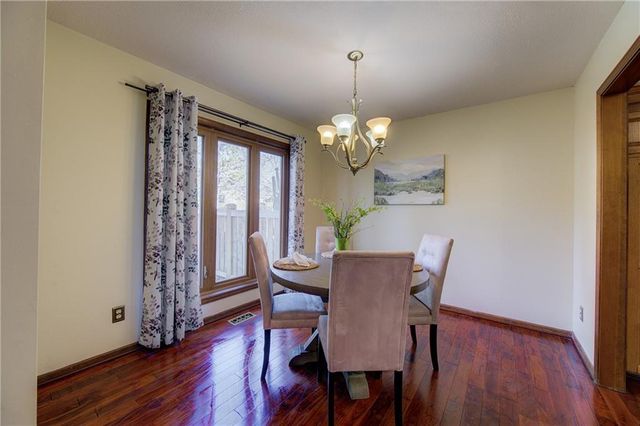 236 SW Raintree Drive, Lee's Summit, MO 64082