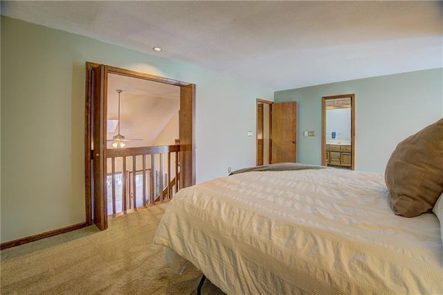 236 SW Raintree Drive, Lee's Summit, MO 64082