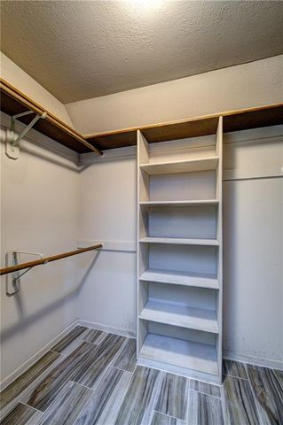 236 SW Raintree Drive, Lee's Summit, MO 64082