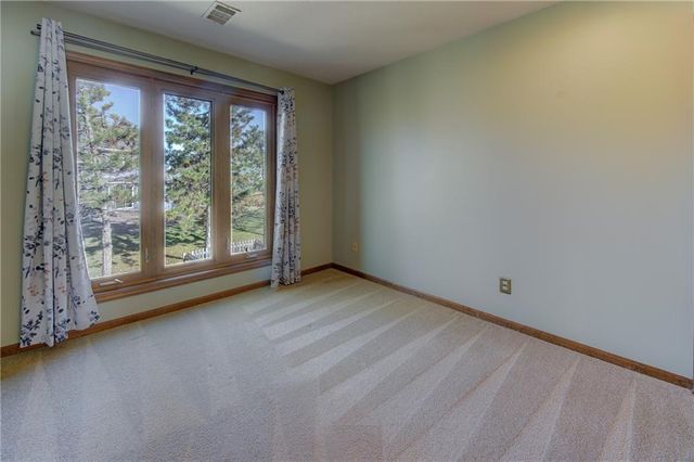 236 SW Raintree Drive, Lee's Summit, MO 64082