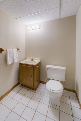 236 SW Raintree Drive, Lee's Summit, MO 64082