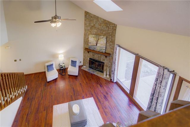 236 SW Raintree Drive, Lee's Summit, MO 64082