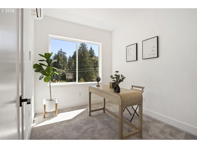 3817 Sw POMONA St, Portland, OR 97219