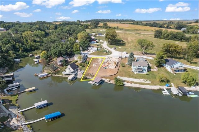 8111A Oak Ridge Drive, Dexter, IA 50070