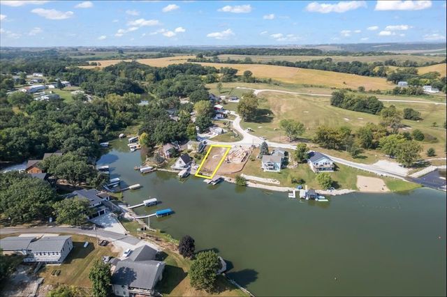 8111A Oak Ridge Drive, Dexter, IA 50070