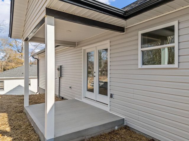 517 Pennwood Drive, Spartanburg, SC 29306