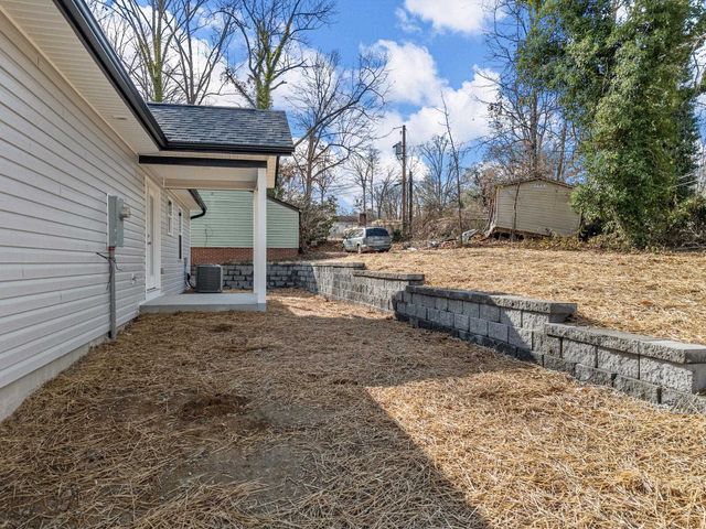 517 Pennwood Drive, Spartanburg, SC 29306