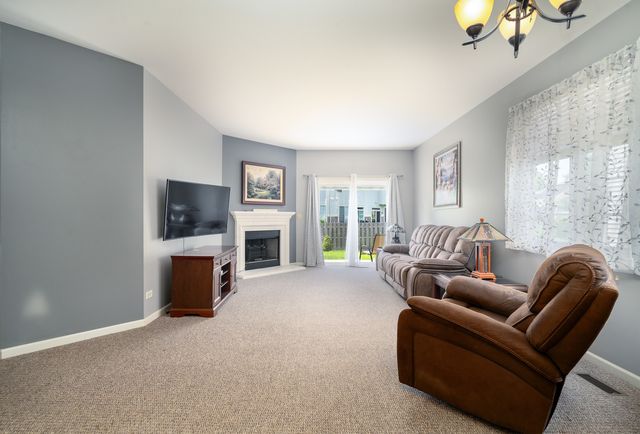 2123 Tremont Lane, Joliet, IL 60431