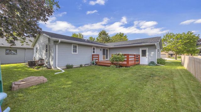 1723 Hilltop DRIVE, Sheboygan, WI 53081