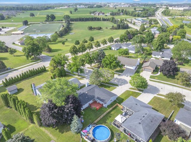 1723 Hilltop DRIVE, Sheboygan, WI 53081