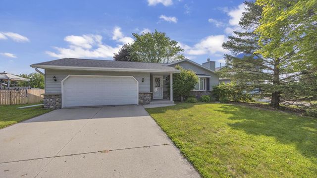 1723 Hilltop DRIVE, Sheboygan, WI 53081